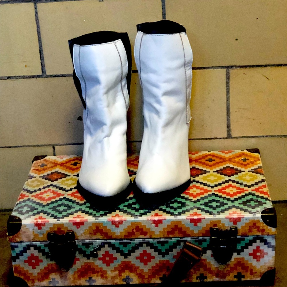 Minimalist Girls Ankle Boots Size 4Y